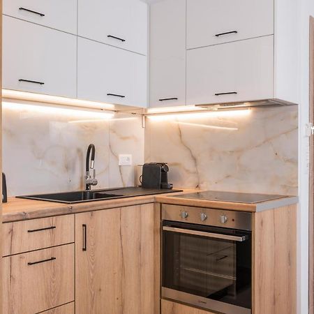 Indigo Blue Seaside Deluxe Apartments Kíssamos Eksteriør billede
