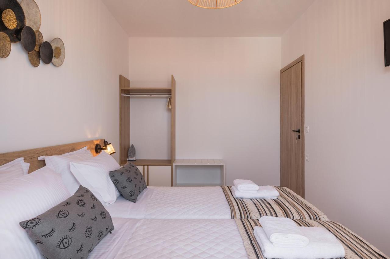 Indigo Blue Seaside Deluxe Apartments Kíssamos Eksteriør billede