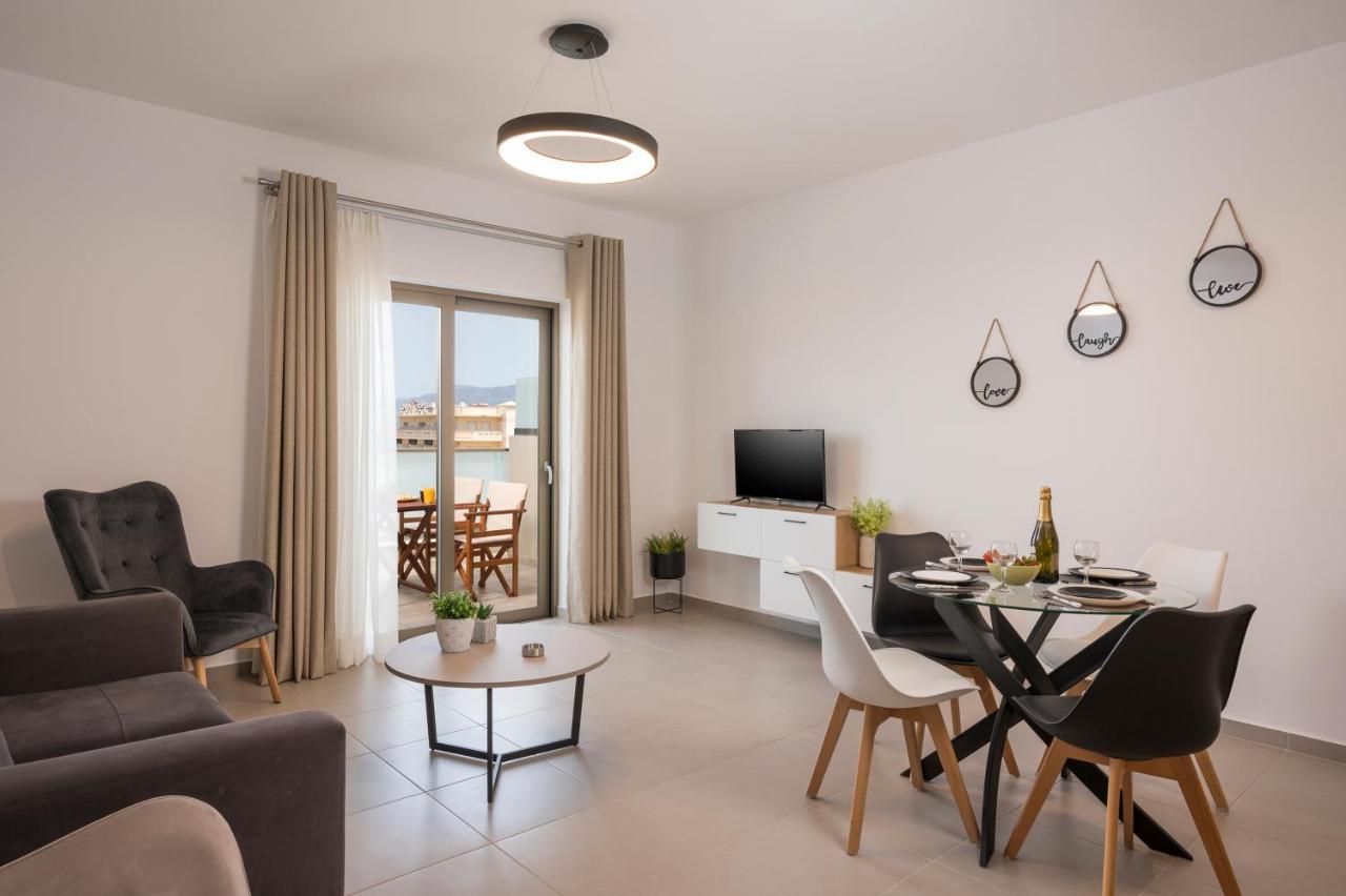 Indigo Blue Seaside Deluxe Apartments Kíssamos Eksteriør billede