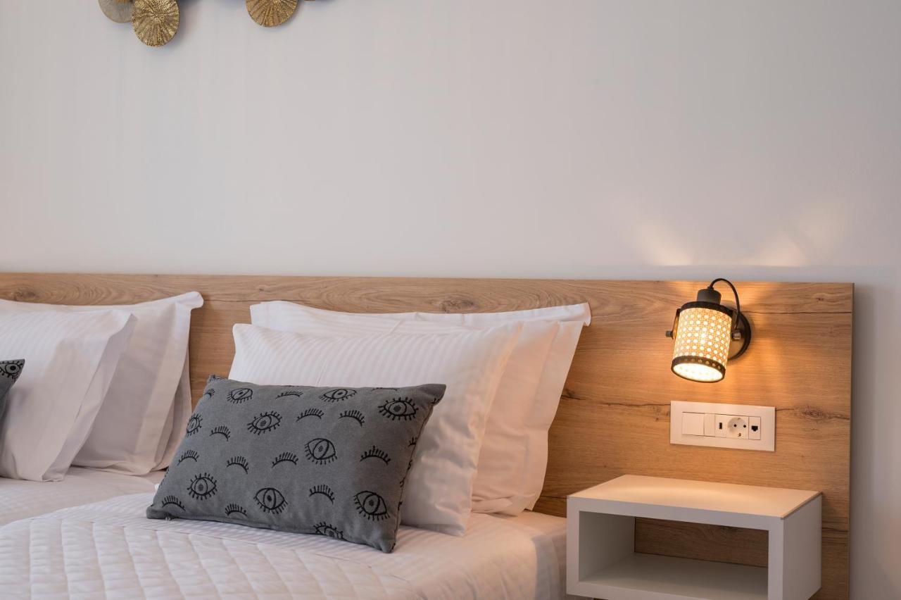 Indigo Blue Seaside Deluxe Apartments Kíssamos Eksteriør billede