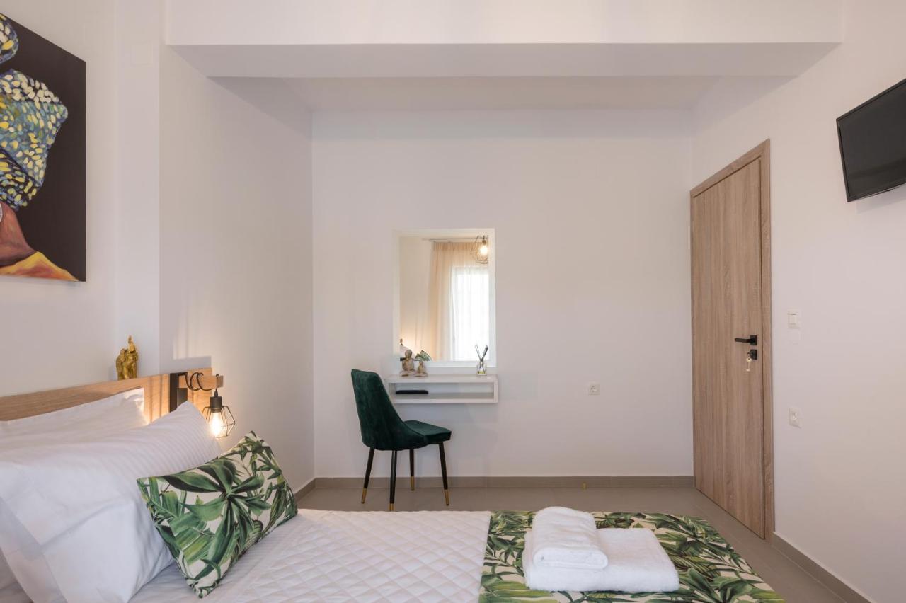 Indigo Blue Seaside Deluxe Apartments Kíssamos Eksteriør billede